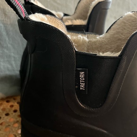 Boots - Picture 2 of 3